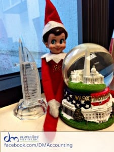 WM_elf w snowglobe